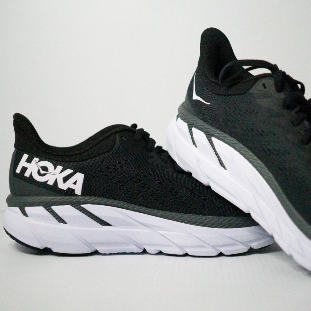 Hoka One One Clifton 7 (Black & White)